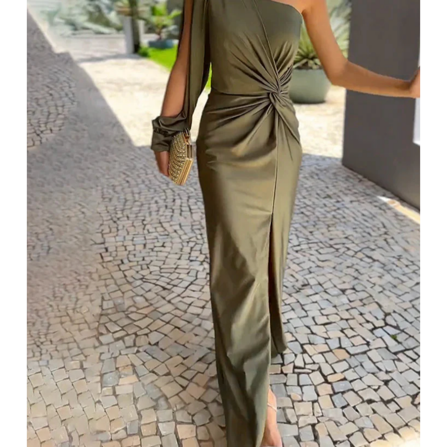 OPALINE™ ROBE LONGUE FENDUE ÉPAULE DÉNUDÉE