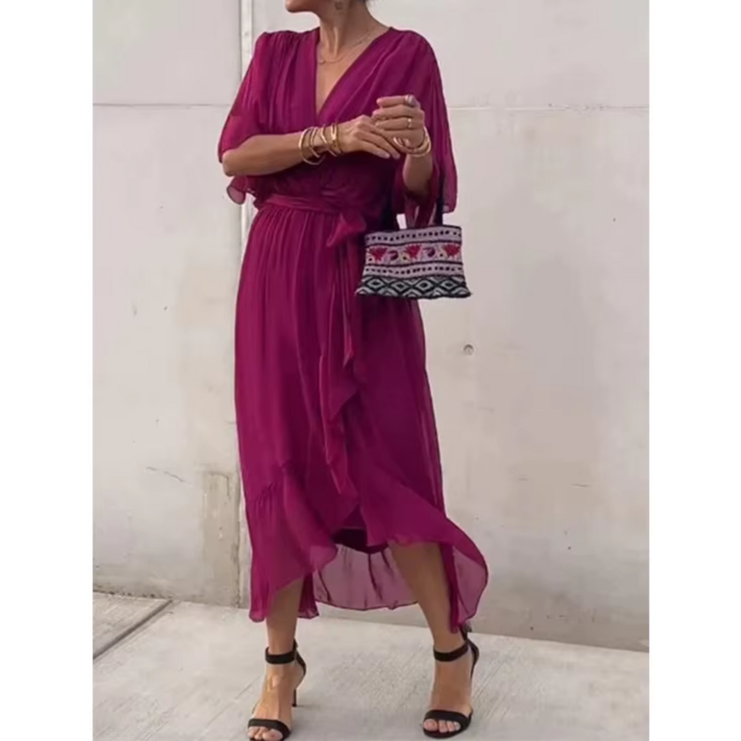 ALBA™ ROBE ASYMÉTRIQUE À MANCHES CHAUVE-SOURIS