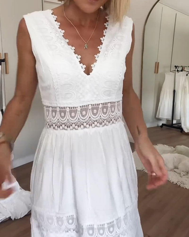ALYSSA™ ROBE MAXI EN DENTELLE À COL EN V