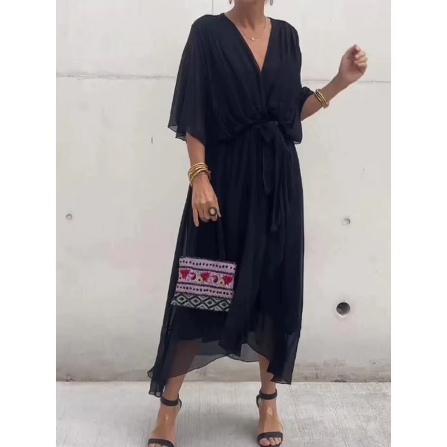 ALBA™ ROBE ASYMÉTRIQUE À MANCHES CHAUVE-SOURIS