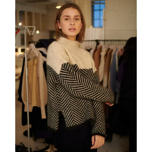 ZILKA™ PULL COL ROULÉ LUXE
